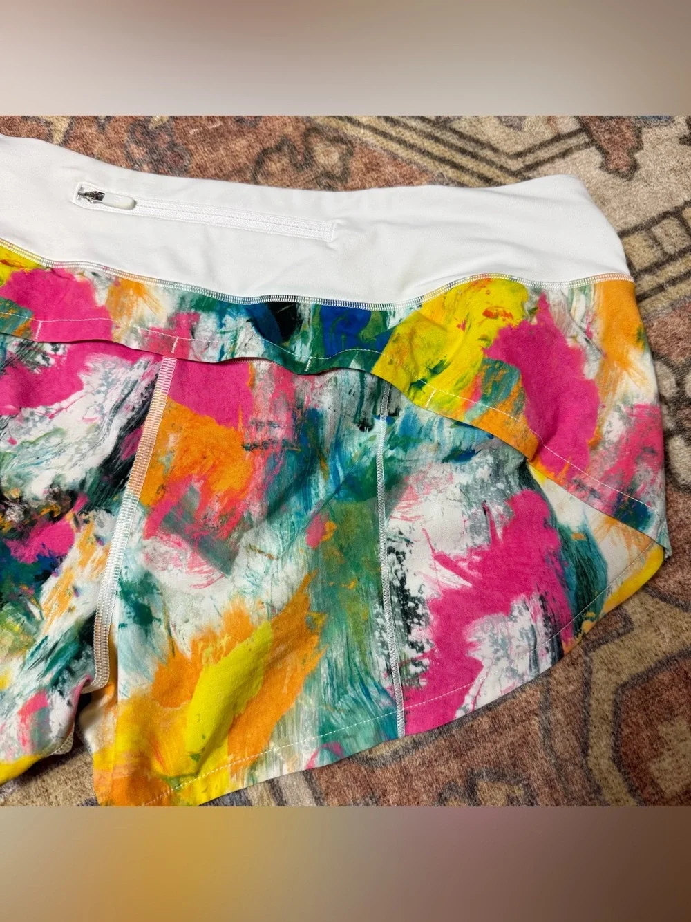 Lululemon Speed Up Low-Rise Lined Short 2.5 No Limits White Multi White Sz 8